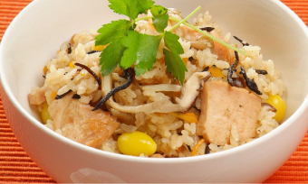 きのことひじきの炊き込みご飯