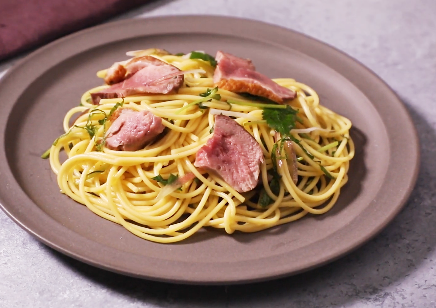 ⦅動画⦆あい鴨ロースの薬味パスタ